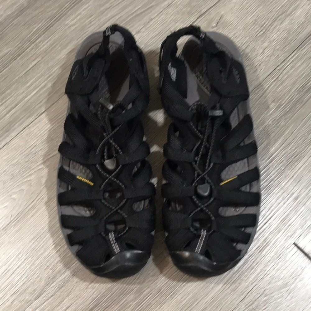 Keen Whisper Black-Magnet Water/Hiking‎ Sandals          size 11